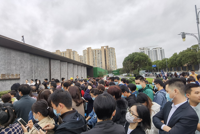 今天，蘇州5家純新盤冒雨公開售樓處